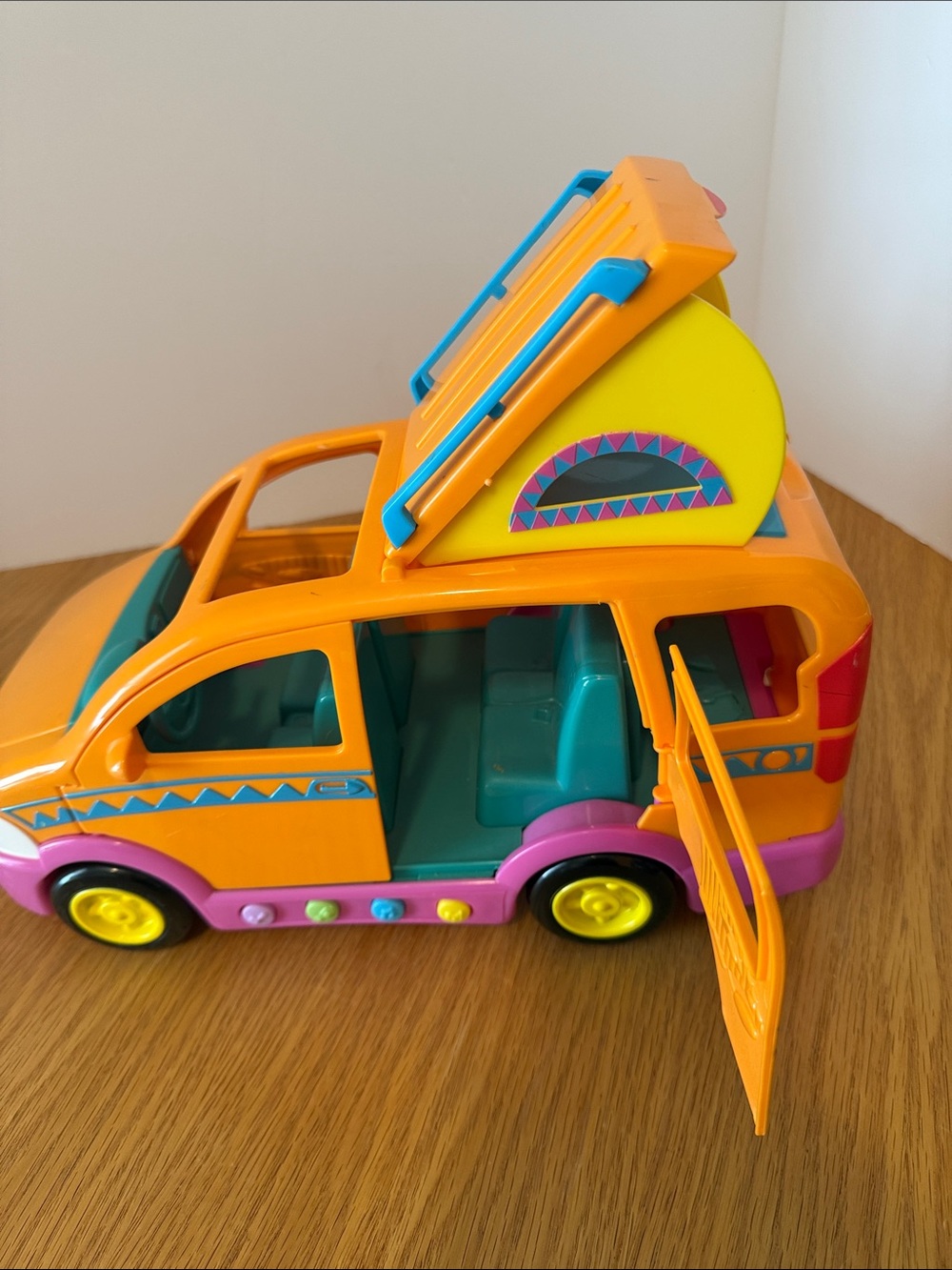 2003 Dora the Explorer Van with Working Sound - Picture 5 of 9